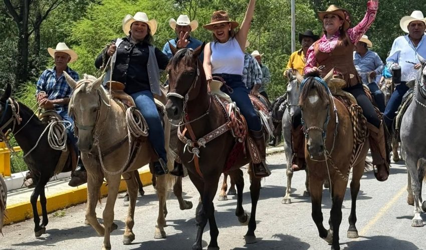 Cabalgantes se suman con orgullo al aniversario de Mainero