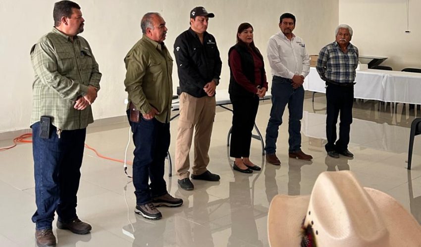 Productores de Mainero se Capacitan sobre El Gusano Barrenador del Ganado